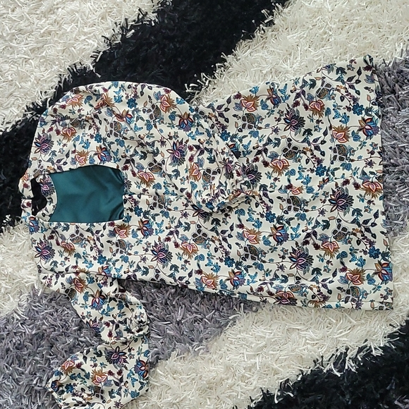 Zara long sleeved, mini floral dress - Picture 2 of 5